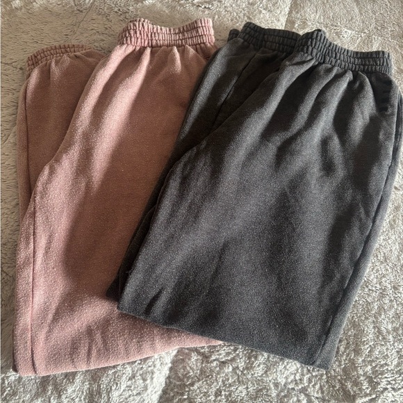 Set of 2 
Victoria's Secret Pink Charcoal and Rose Pink Lounge Pants - Picture 1 of 4